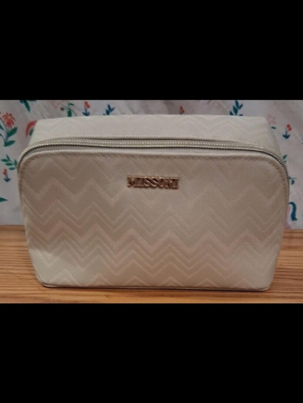 NWOT Missoni & Delta Cream ZigZig Asymetric Travel Cosmetic Makeup Beauty Bag